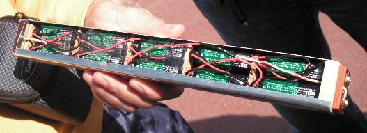 BC-611用+B乾電池電源、蓋を外した中身
